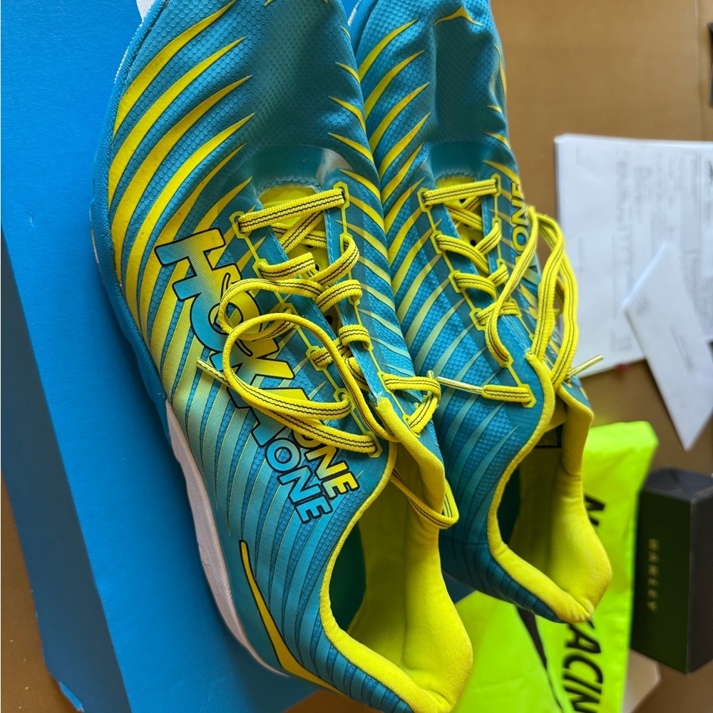Hoka Spikeless XC Shoe